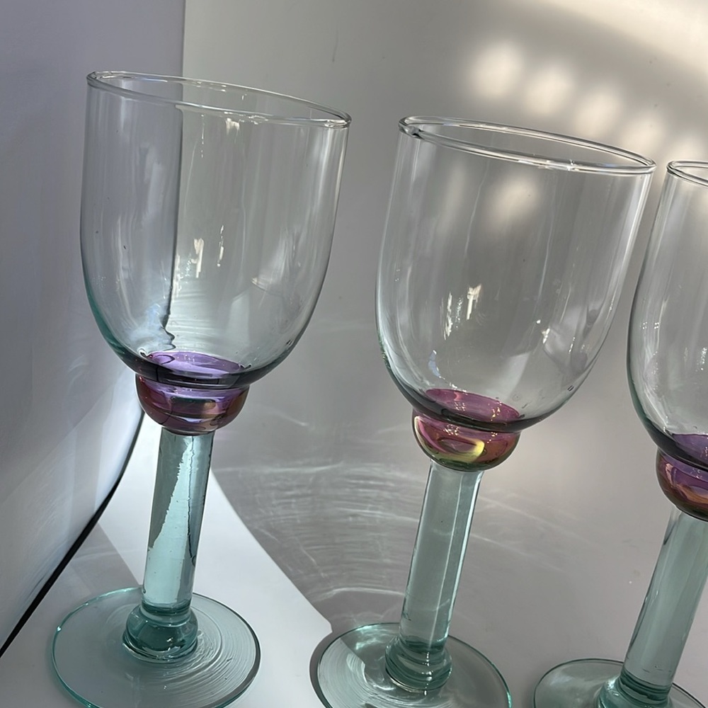 Green Tint Wine Glasses set of 4 Vintage - Picture 6 of 13
